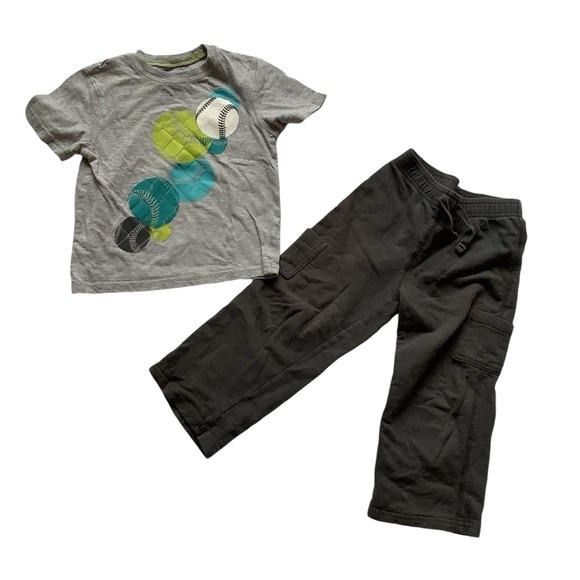 Boy's 4T Jumping Beans Gray Graphic Tee and Black Cargo Pants Set - Picture 1 of 8
